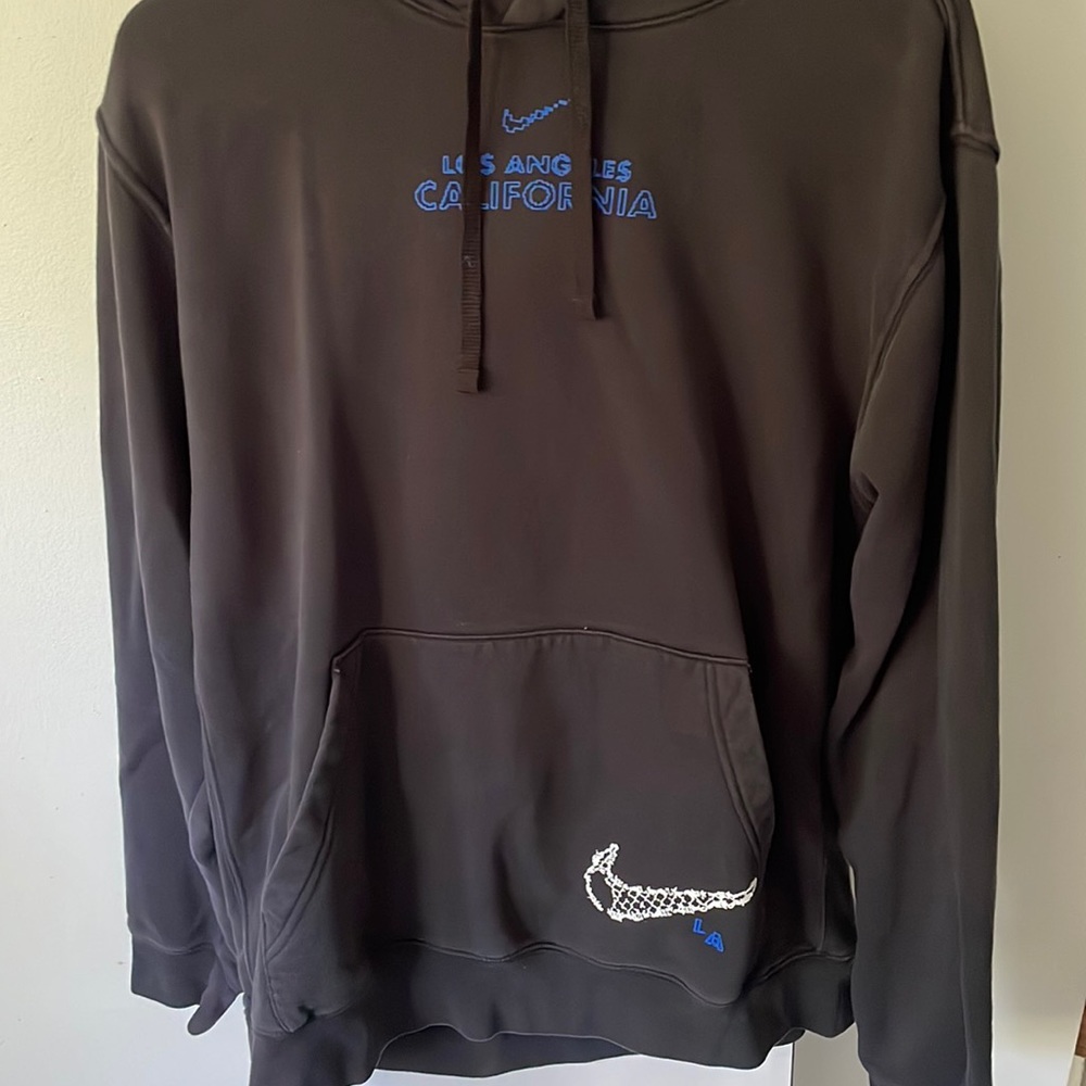 Nike men’s black Los Angeles hoodie